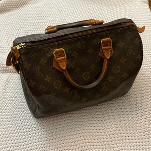 Pre-used Louis Vuitton Speedy 30 (vintage bag)